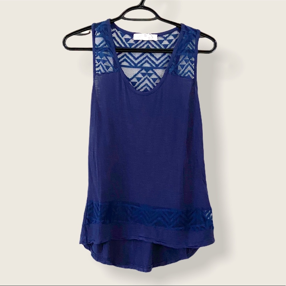 🌵4/$20 Navy Blue Pink Rose Lace Flowy Tank Top